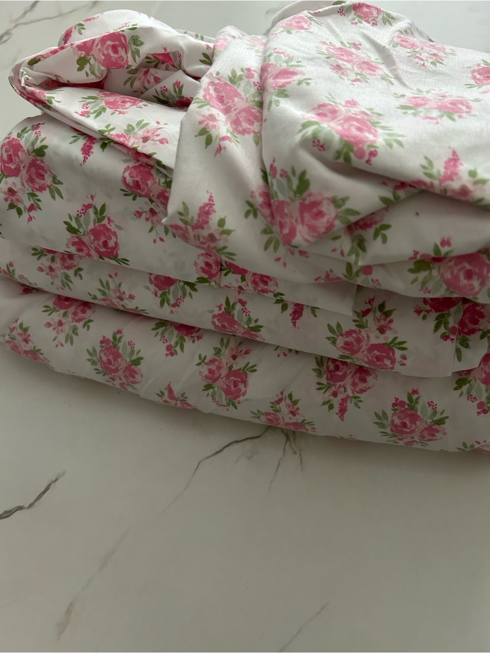 Floral Pink Rose Bedding Set - Classic Floral Print - Picture 14 of 16